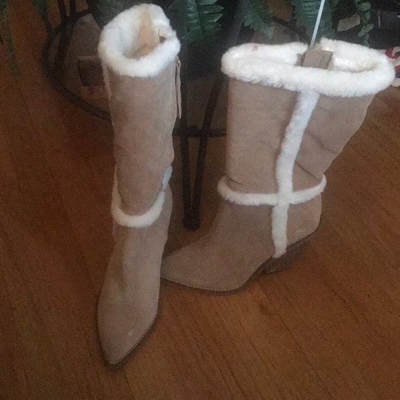 High leg boots - Picture 3 of 4